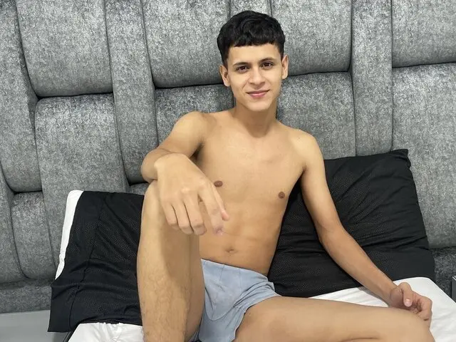 JackEmilio's Live Nude Chat