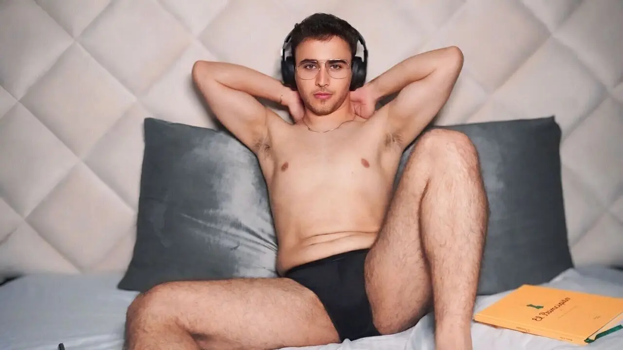 LucaSantoro's Live Nude Chat